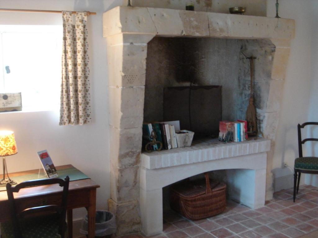 Manoir De La Rousselliere Aparthotel Loches Bilik gambar