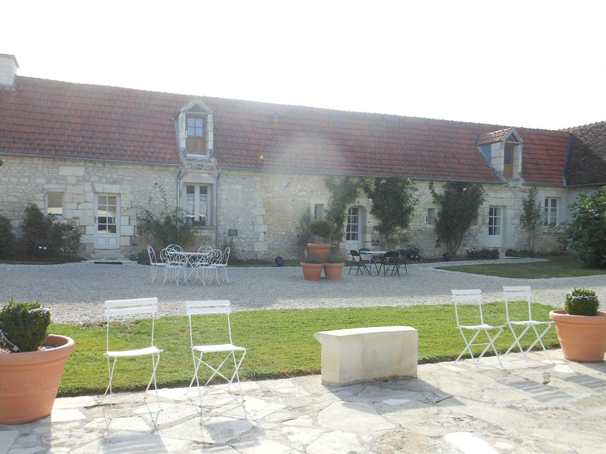 Manoir De La Rousselliere Aparthotel Loches Luaran gambar