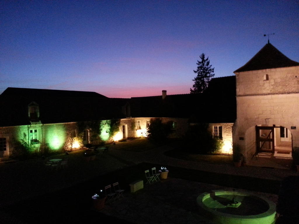 Manoir De La Rousselliere Aparthotel Loches Luaran gambar